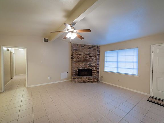 2nd image of 3 W Woodtimber Ct