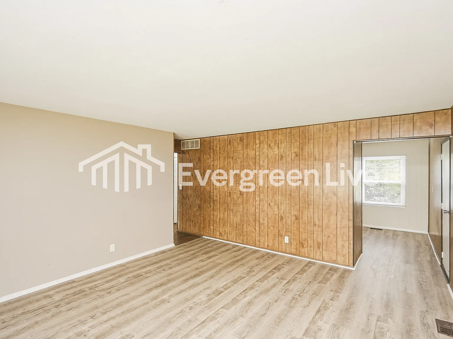 3 bed, 1.0 bath, 1266 sqft, $1,195 — Photo 4