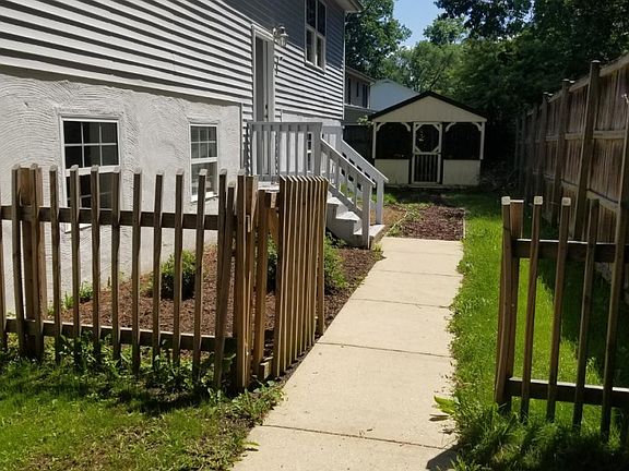 3rd image of 1117 Wildwood Ln