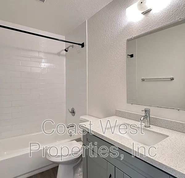 1174 Cypress Ave — Photo 20