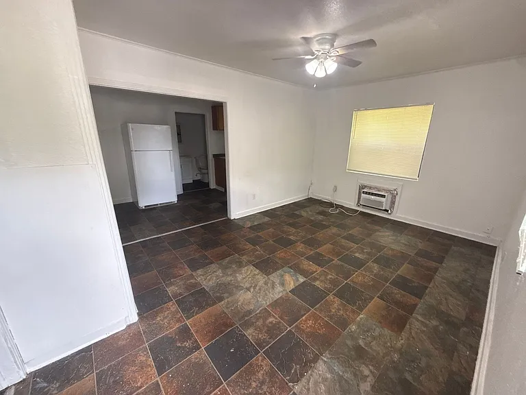 3619 Seminole Ave — Photo 9