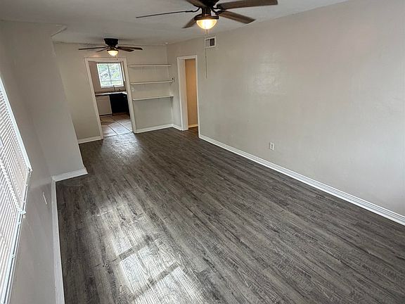 2nd image of 318 E Pershing St