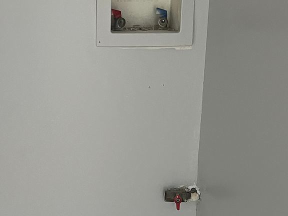 3rd image of 246 Fulton Ave #2