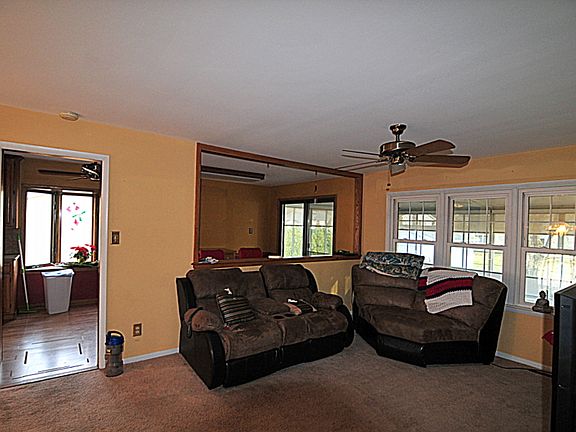 2nd image of 192 Scottfield Dr