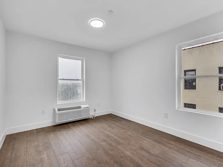 74 Broadway St #1B — Photo 7