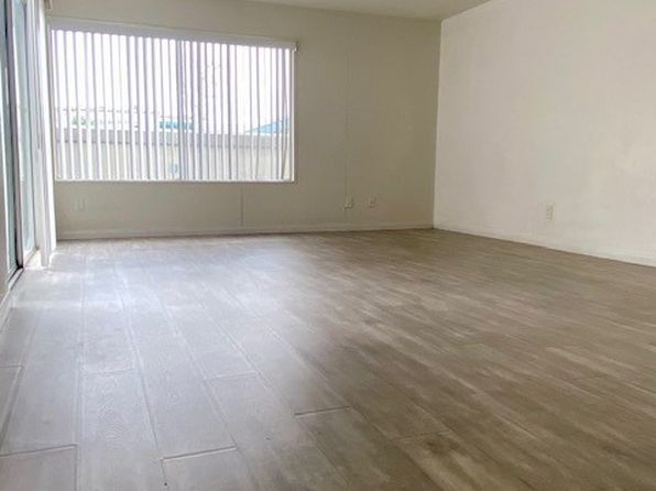 18524 Mayall St Unit D