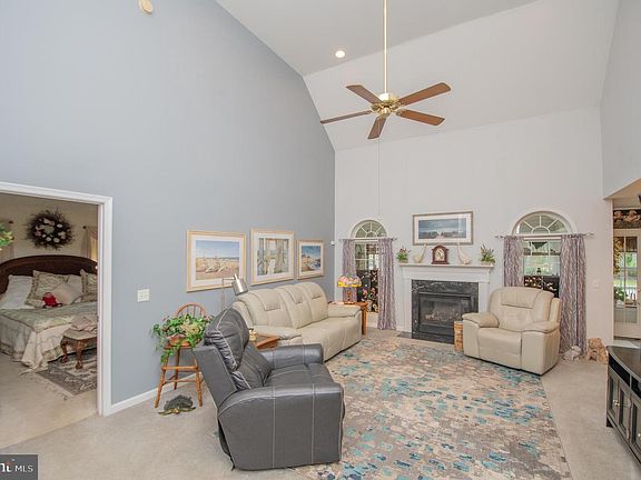 5th image of 7847 Holly Branch Dr