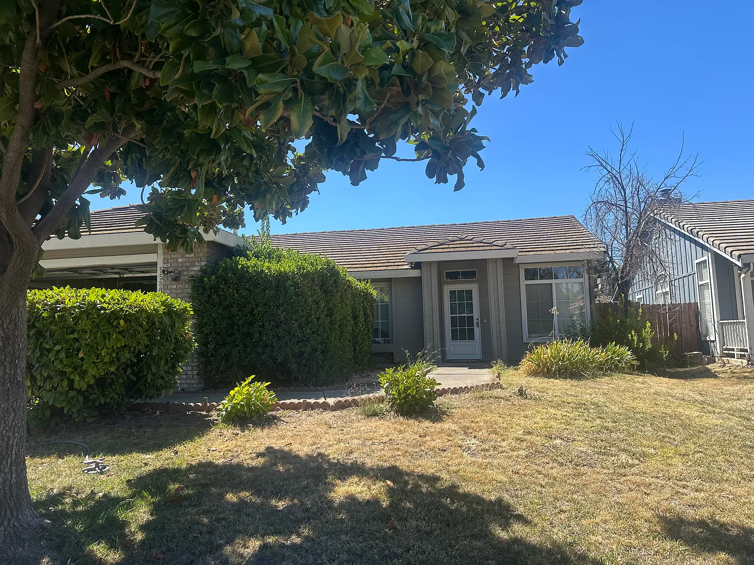 Dutton Way, Sacramento — Photo 1