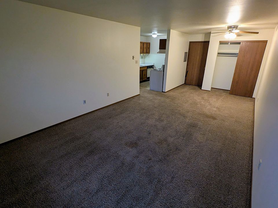 Living room facing entry