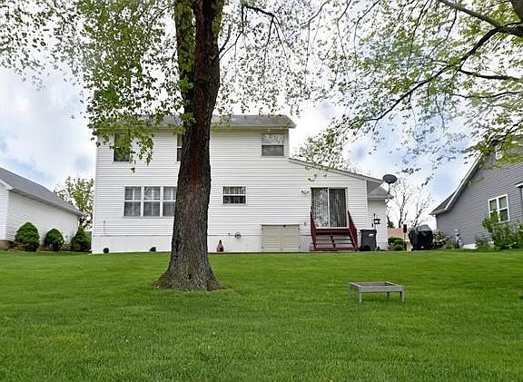 Great back yard with mature trees