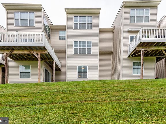 3rd image of 11615 Amaralles Dr