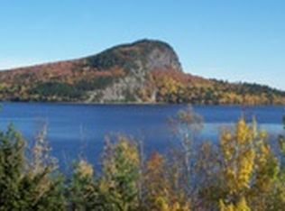 8 Moosehead Motel Ln, Rockwood, ME 04478