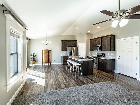 4th image of 5172 Ryanne Way