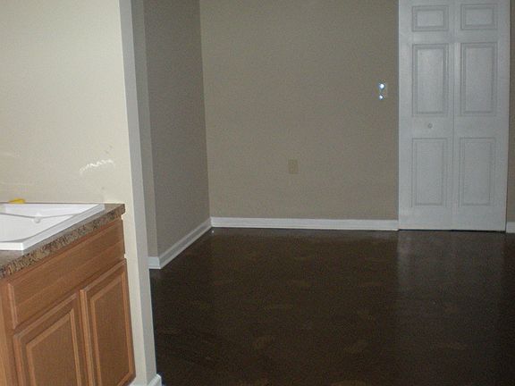 finished basement wet bar