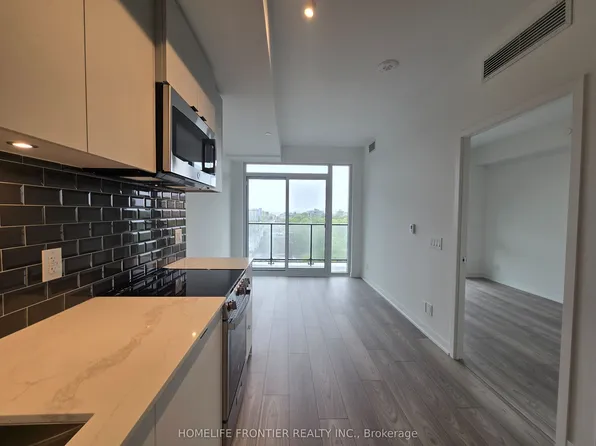 1182 King St W #822, Toronto, ON M6K 1E6
