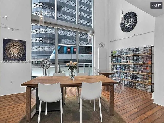 1 bed, 1.5 bath, $3,100 — Photo 2