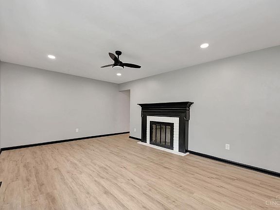 4th image of 9448 Rockport Dr