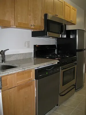 Rented by Tower Brokerage | media 21