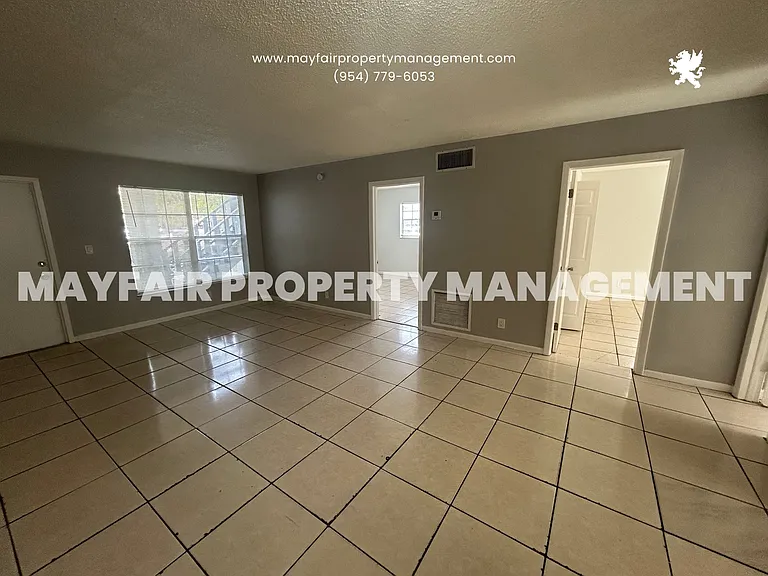 1440 NW 22nd St #6 — Photo 9