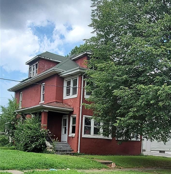 1st image of 2137 Grand Ave