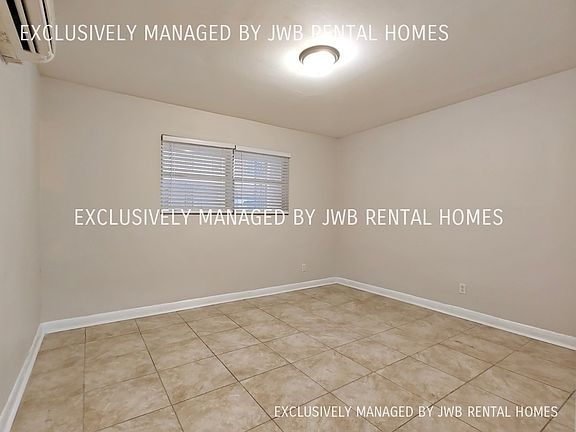 5th image of 1029 Caliente Dr Unit 2A