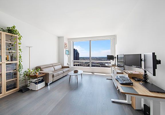 3rd image of 1 City Point #41G