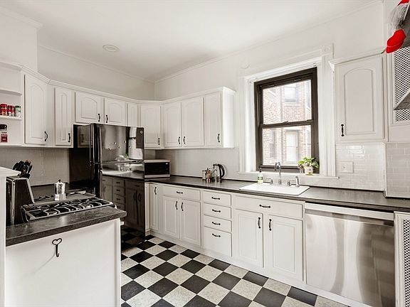 5th image of 111 Jersey St APT 12