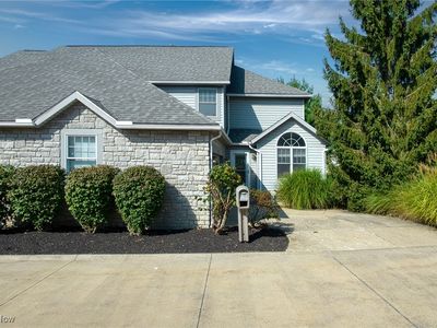 1056 Wycliff Ln, Akron, OH, 44313