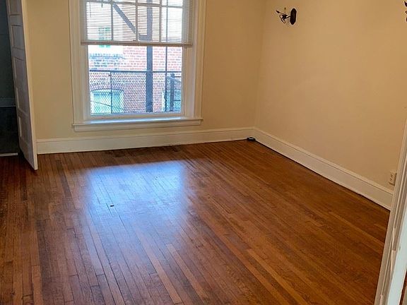4th image of 2800 Monument Ave APT 06