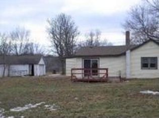 305 Pleasant St W, Garden City, MN 56034