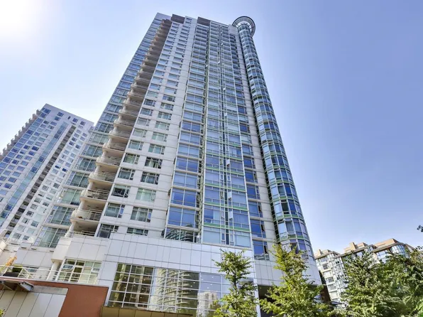 198 Aquarius Mews #1708, Vancouver, BC V6Z 2Y4