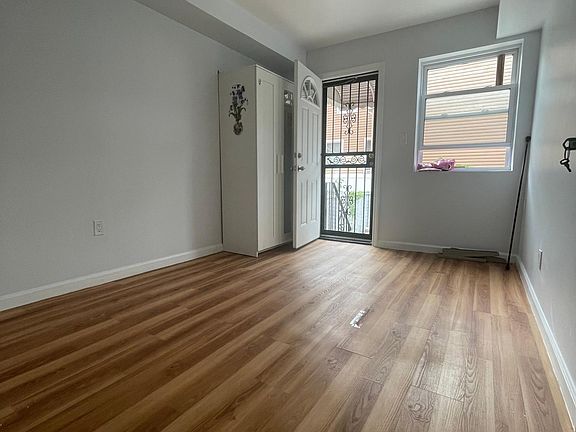 4th image of 12604 9th Ave Floor 1
