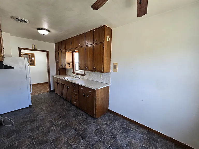 412 Sherman Ave — Photo 10
