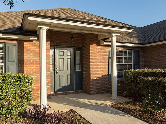 3rd image of 3305 Horseshoe Trail Dr