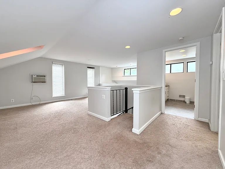 799 Emmons Ave — Photo 23