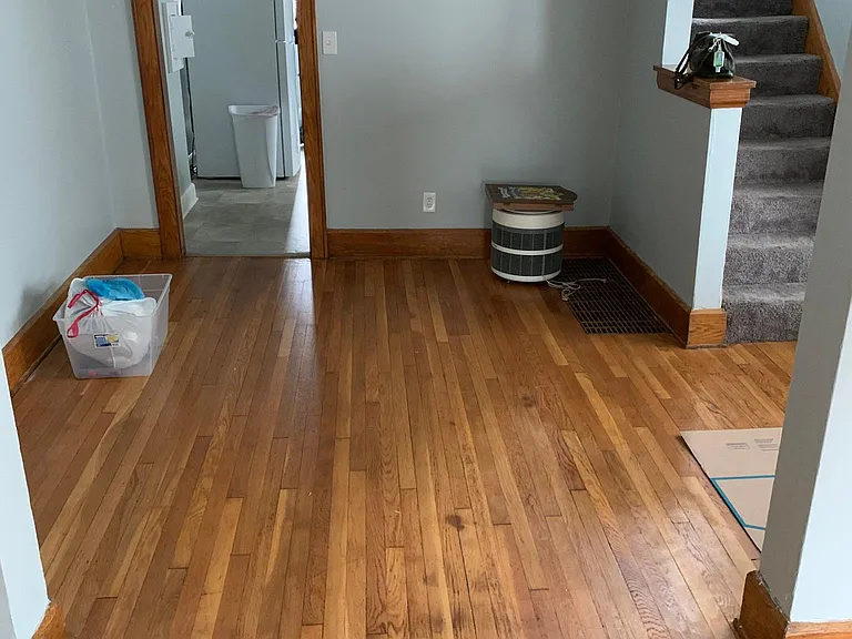 2631 Elmwood St — Photo 4