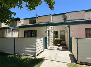 44460 15th St E APT 13, Lancaster, CA 93535