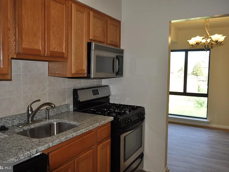 6091 Majors Ln #6 — Photo 13
