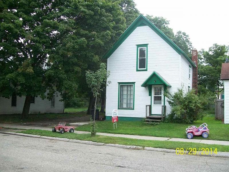 2nd image of 1007 Hudson St