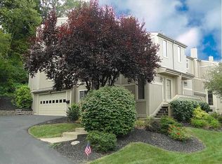 1562 Pineview Dr, Upper St Clair, PA