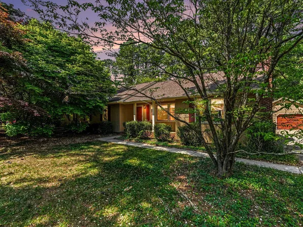 8612 Maidstone Ct, Raleigh, NC 27613