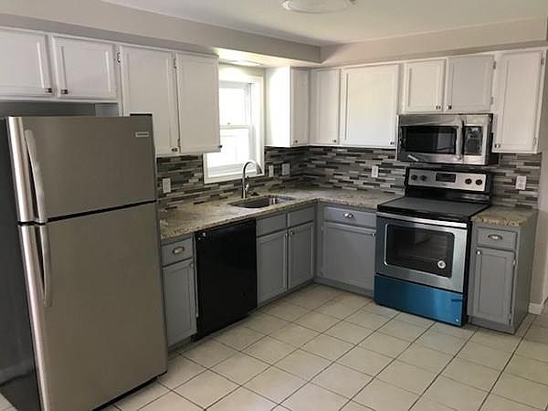 2nd image of 382 Porter Rd