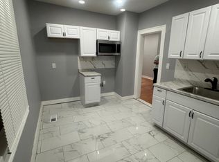 596 Ferry St #1, New Haven, CT 06513