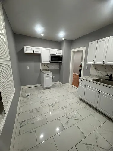 596 Ferry St #1 Photo 1