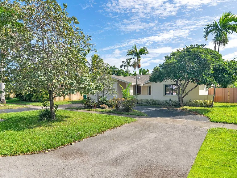 21131 Highland Lakes Blvd — Photo 22