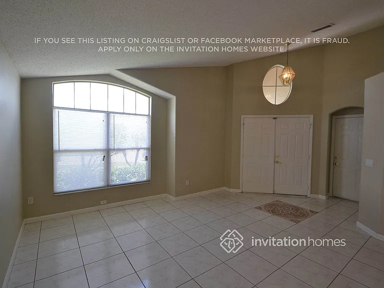 2330 Lily Pad Ln — Photo 2