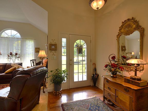 4th image of 120 Brentwood Pl