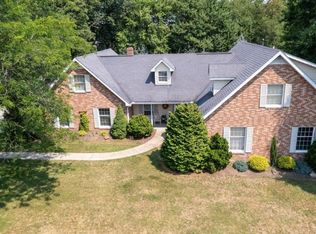 115 Crestwood Dr, Sarver, PA 16055