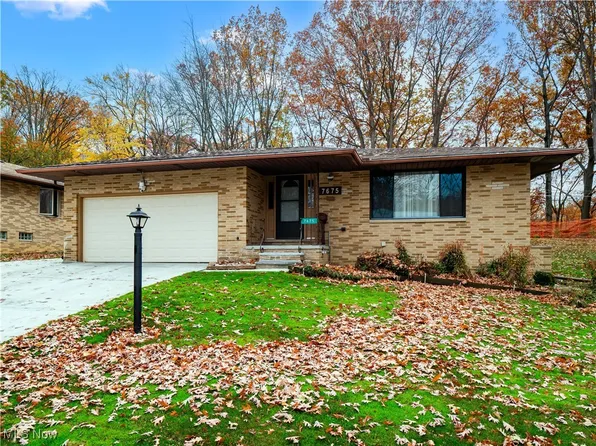 7675 Koch Dr, Parma, OH 44134