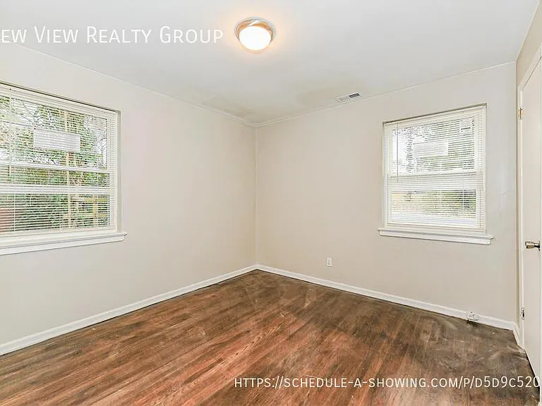 3458 Washburn Ave — Photo 2
